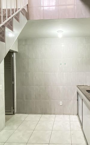 Casa para alugar com 230m², 4 quartos e 1 vaga Casa para alugar com 230m², 4 quartos e 1 vagaÁrea de Serviço
