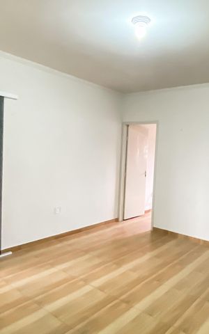 Casa para alugar com 230m², 4 quartos e 1 vaga Casa para alugar com 230m², 4 quartos e 1 vagaSala da casa 2