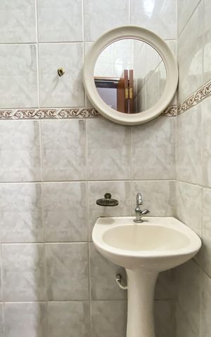Casa para alugar com 230m², 4 quartos e 1 vaga Casa para alugar com 230m², 4 quartos e 1 vagaLavabo