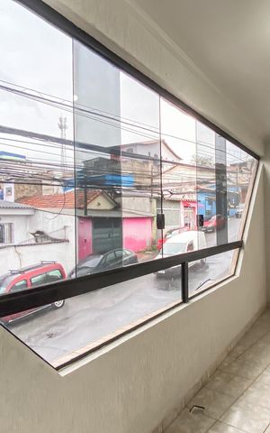 Casa para alugar com 230m², 4 quartos e 1 vaga Casa para alugar com 230m², 4 quartos e 1 vagaVaranda