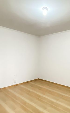 Casa para alugar com 230m², 4 quartos e 1 vaga Casa para alugar com 230m², 4 quartos e 1 vagaSala da casa 2