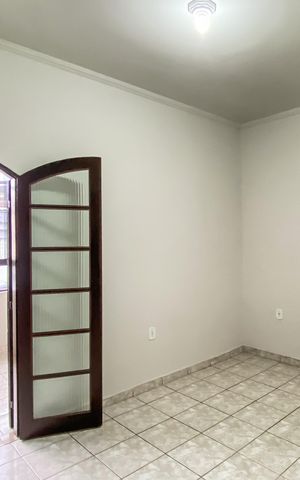 Casa para alugar com 230m², 4 quartos e 1 vaga Casa para alugar com 230m², 4 quartos e 1 vagaSuite