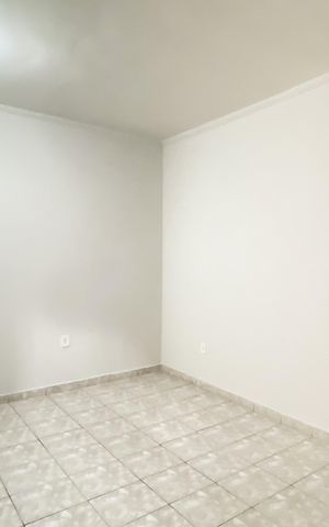 Casa para alugar com 230m², 4 quartos e 1 vaga Casa para alugar com 230m², 4 quartos e 1 vagaSala da casa 1