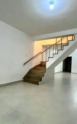 Casa à venda com 148m², 4 quartos e 1 vaga Casa à venda com 148m², 4 quartos e 1 vagaSala