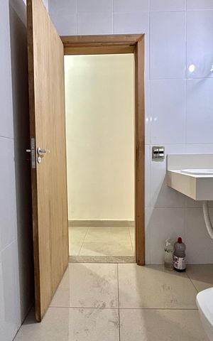 Casa à venda com 148m², 4 quartos e 1 vaga Casa à venda com 148m², 4 quartos e 1 vagaBanheiro Corredor