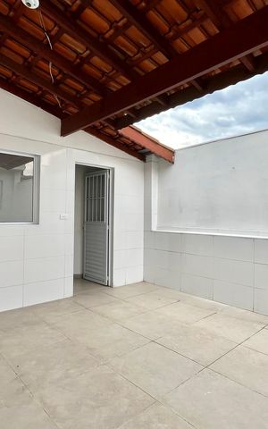 Casa à venda com 148m², 4 quartos e 1 vaga Casa à venda com 148m², 4 quartos e 1 vagaÁrea de Serviço