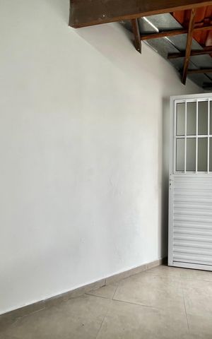 Casa à venda com 148m², 4 quartos e 1 vaga Casa à venda com 148m², 4 quartos e 1 vagaQuarto de Serviço