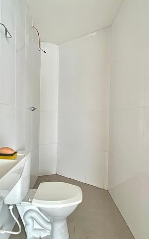 Casa à venda com 148m², 4 quartos e 1 vaga Casa à venda com 148m², 4 quartos e 1 vagaBanheiro do Quintal