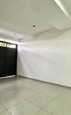 Casa à venda com 148m², 4 quartos e 1 vaga Casa à venda com 148m², 4 quartos e 1 vagaGaragem