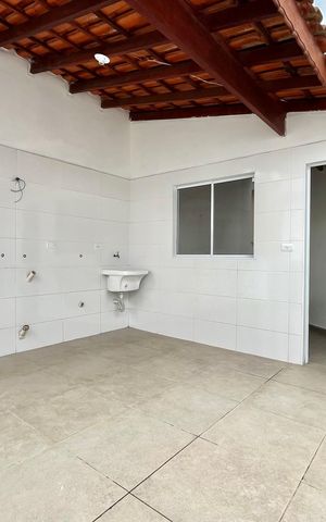 Casa à venda com 148m², 4 quartos e 1 vaga Casa à venda com 148m², 4 quartos e 1 vagaÁrea de Serviço