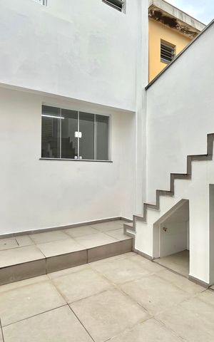 Casa à venda com 148m², 4 quartos e 1 vaga Casa à venda com 148m², 4 quartos e 1 vagaQuintal