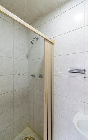 Apartamento para alugar com 85m², 2 quartos e 1 vaga Apartamento para alugar com 85m², 2 quartos e 1 vagaBanheiro de Serviço