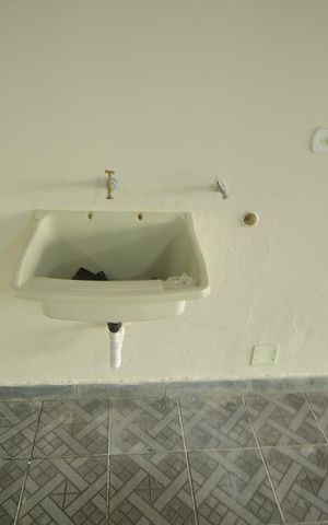 Casa para alugar com 100m², 1 quarto e sem vagaÁrea de Serviço