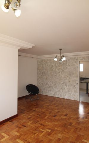Apartamento à venda com 90m², 2 quartos e 2 vagasSala