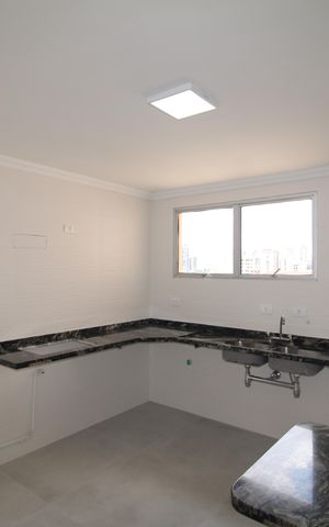 Apartamento à venda com 90m², 2 quartos e 2 vagasCozinha