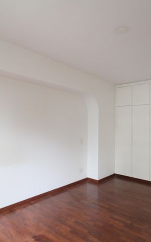 Apartamento para alugar com 102m², 2 quartos e 1 vagasuíte 