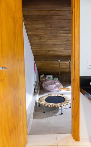 Casa de condomínio à venda com 260m², 3 quartos e 1 vaga Casa de condomínio à venda com 260m², 3 quartos e 1 vagaBanheiro