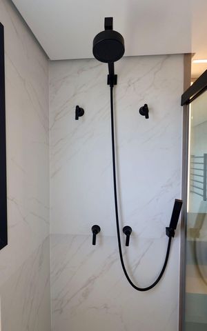 Apartamento para alugar com 105m², 1 quarto e 2 vagas Apartamento para alugar com 105m², 1 quarto e 2 vagasBanheiro 1 da suíte