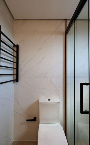 Apartamento para alugar com 105m², 1 quarto e 2 vagas Apartamento para alugar com 105m², 1 quarto e 2 vagasBanheiro 1 da suíte