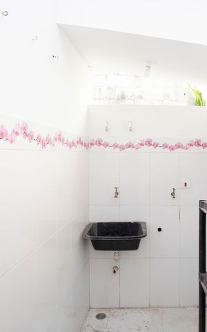 Casa para alugar com 64m², 2 quartos e 1 vagaÁrea de Serviço
