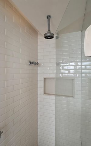 Apartamento para alugar com 157m², 2 quartos e 3 vagas Apartamento para alugar com 157m², 2 quartos e 3 vagasSuíte 1 - Banheiro