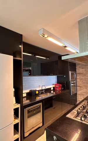 Apartamento para alugar com 157m², 2 quartos e 3 vagas Apartamento para alugar com 157m², 2 quartos e 3 vagasCozinha