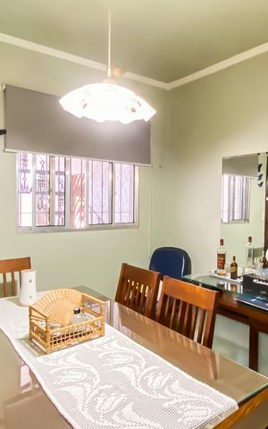 Casa à venda com 192m², 4 quartos e 2 vagas Casa à venda com 192m², 4 quartos e 2 vagasSala