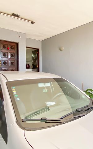 Casa à venda com 192m², 4 quartos e 2 vagas Casa à venda com 192m², 4 quartos e 2 vagasGarageM