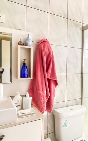 Casa à venda com 192m², 4 quartos e 2 vagas Casa à venda com 192m², 4 quartos e 2 vagasBanheiro da Suíte