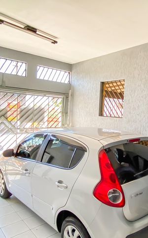 Casa à venda com 192m², 4 quartos e 2 vagas Casa à venda com 192m², 4 quartos e 2 vagasGaragem
