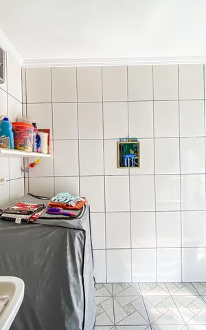 Casa à venda com 192m², 4 quartos e 2 vagas Casa à venda com 192m², 4 quartos e 2 vagasÁrea de Serviço