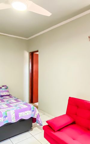 Casa à venda com 192m², 4 quartos e 2 vagas Casa à venda com 192m², 4 quartos e 2 vagasSuite