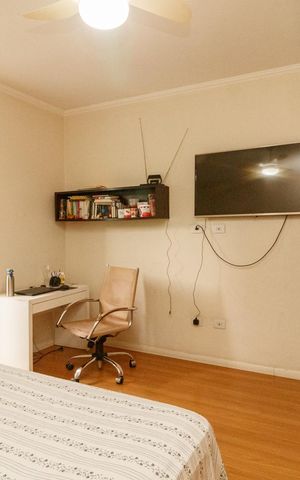 Casa à venda com 354m², 3 quartos e 2 vagas Casa à venda com 354m², 3 quartos e 2 vagasQuarto