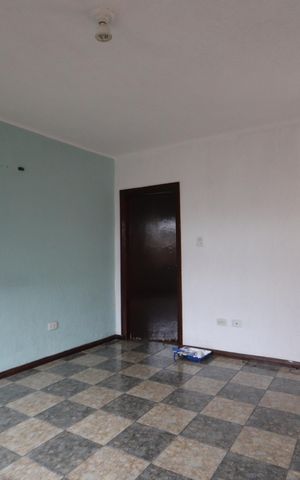 Casa para alugar com 100m², 2 quartos e 2 vagasSala