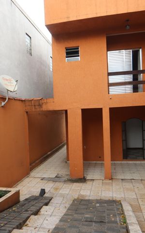 Casa para alugar com 100m², 2 quartos e 2 vagasGaragem