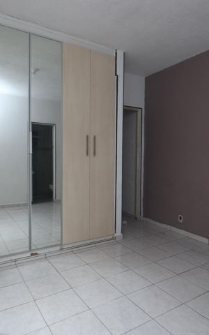 Casa para alugar com 100m², 2 quartos e 2 vagasSuíte