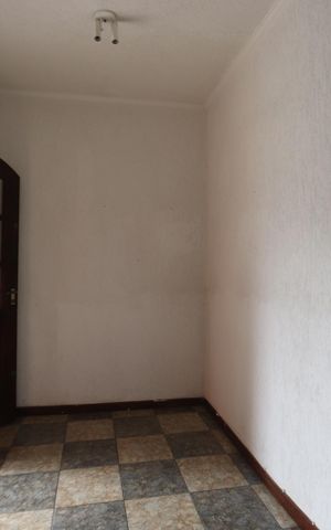 Casa para alugar com 100m², 2 quartos e 2 vagasSala