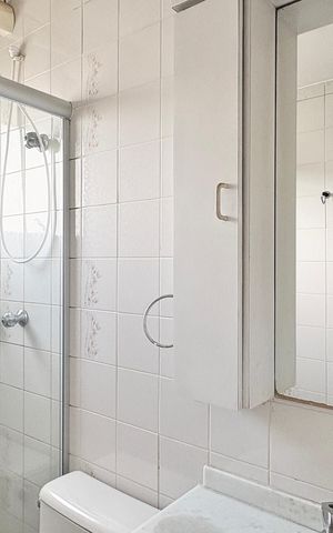 Apartamento à venda com 80m², 3 quartos e 2 vagas Apartamento à venda com 80m², 3 quartos e 2 vagasBanheiro da Suíte