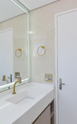 Apartamento à venda com 77m², 3 quartos e 2 vagasBanheiro da Suíte