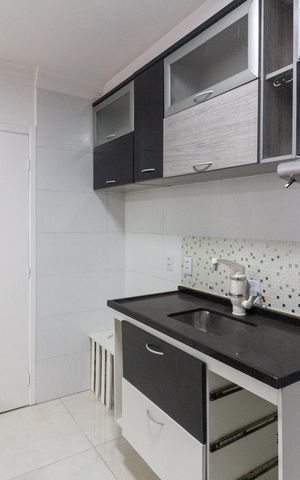 Apartamento à venda com 48m², 2 quartos e 1 vagaCozinha e Área de Serviço