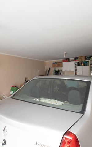 Casa à venda com 200m², 5 quartos e 3 vagas Casa à venda com 200m², 5 quartos e 3 vagasGaragem