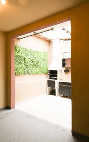 Casa à venda com 134m², 3 quartos e 2 vagas Casa à venda com 134m², 3 quartos e 2 vagasChurrasqueira