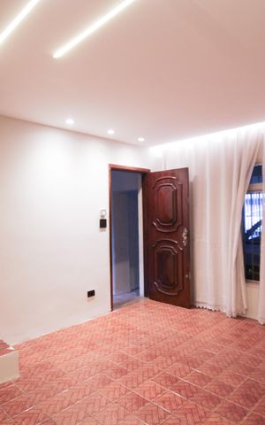 Casa à venda com 134m², 3 quartos e 2 vagas Casa à venda com 134m², 3 quartos e 2 vagasSala
