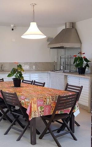 Casa à venda com 370m², 4 quartos e 6 vagas