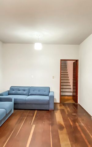 Casa para alugar com 250m², 5 quartos e 3 vagas Casa para alugar com 250m², 5 quartos e 3 vagasSala