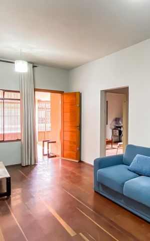 Casa para alugar com 250m², 5 quartos e 3 vagas Casa para alugar com 250m², 5 quartos e 3 vagasSala