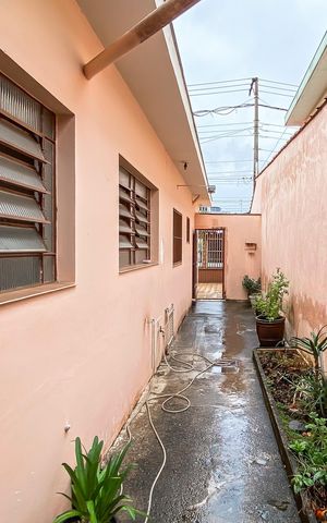 Casa para alugar com 250m², 5 quartos e 3 vagas Casa para alugar com 250m², 5 quartos e 3 vagasQuintal