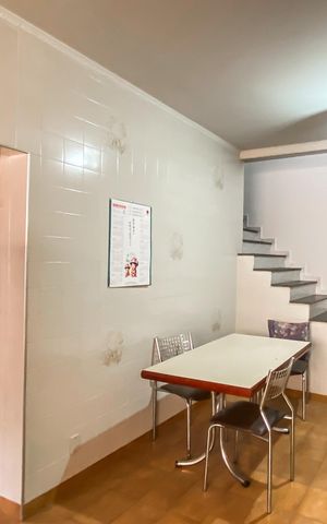 Casa para alugar com 250m², 5 quartos e 3 vagas Casa para alugar com 250m², 5 quartos e 3 vagasCozinha