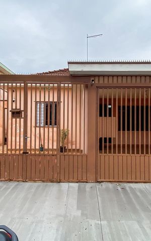 Casa para alugar com 250m², 5 quartos e 3 vagas Casa para alugar com 250m², 5 quartos e 3 vagasFachada