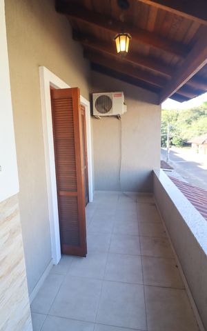 Casa de condomínio à venda com 235m², 3 quartos e 2 vagas Casa de condomínio à venda com 235m², 3 quartos e 2 vagasSacada da Suíte